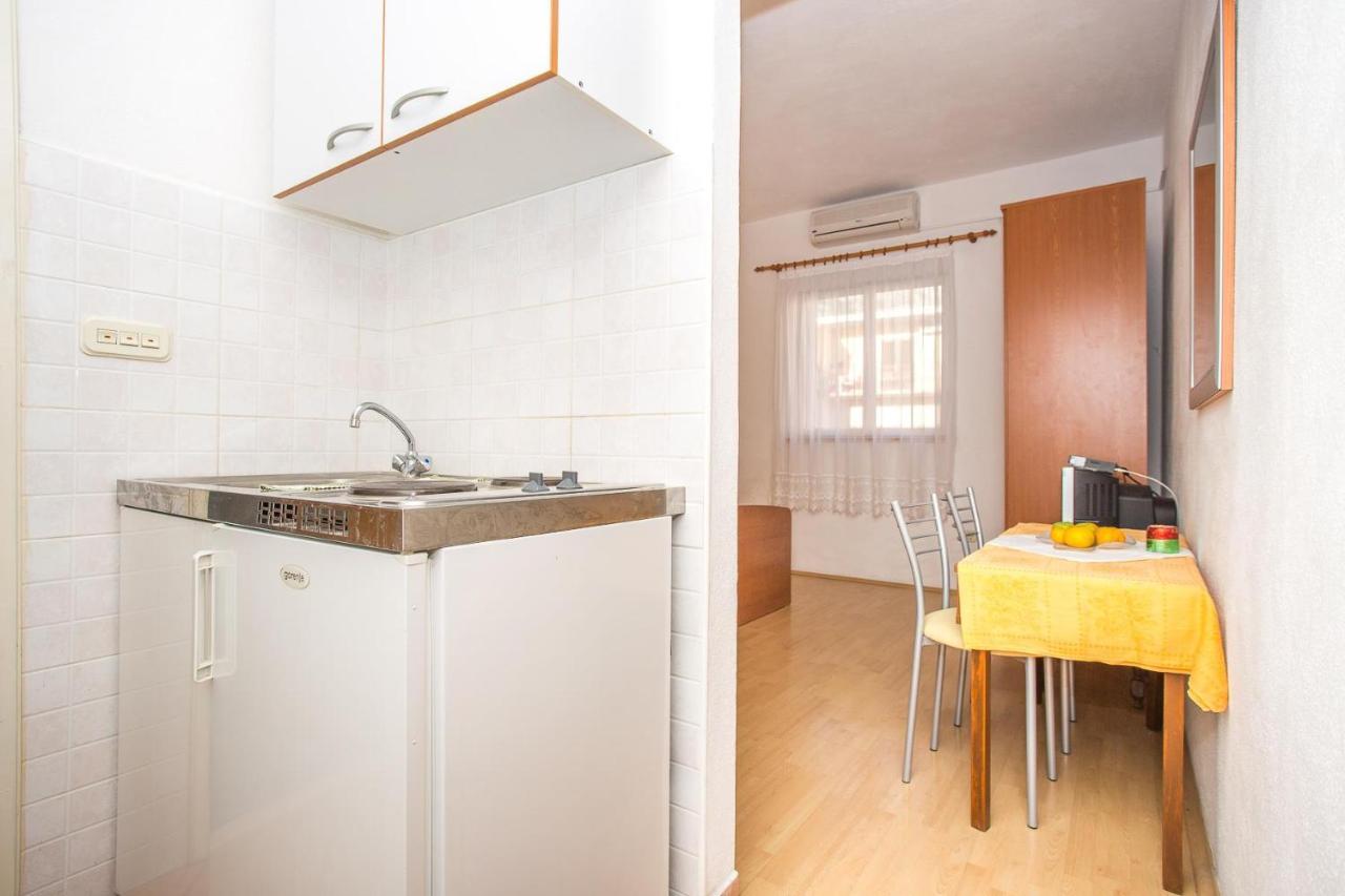 Apartments Nuic 748 Makarska Esterno foto