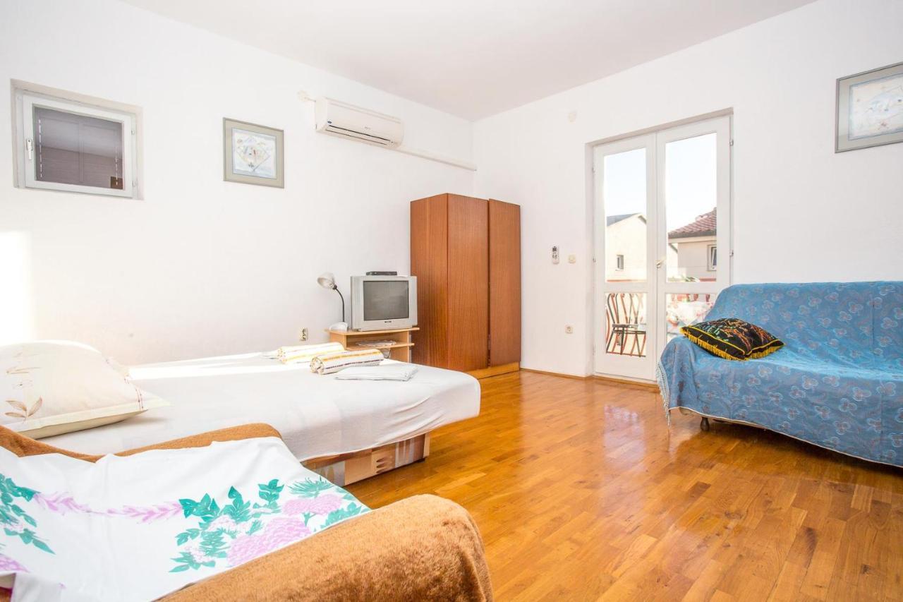 Apartments Nuic 748 Makarska Esterno foto