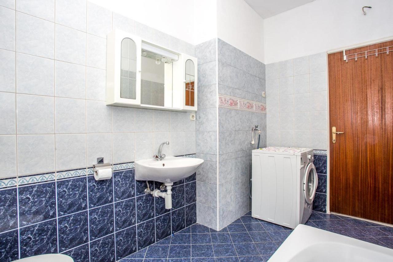 Apartments Nuic 748 Makarska Esterno foto