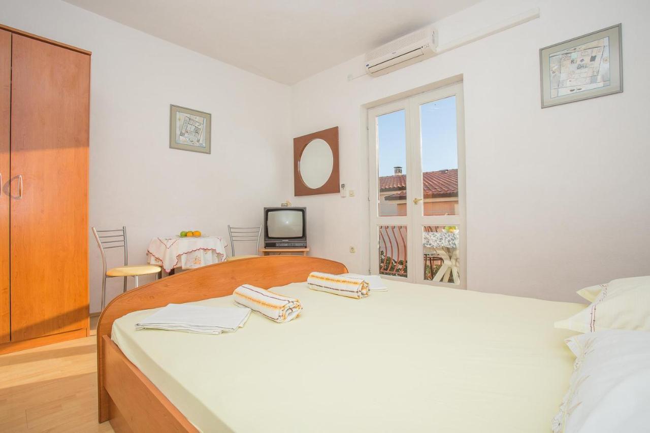 Apartments Nuic 748 Makarska Esterno foto
