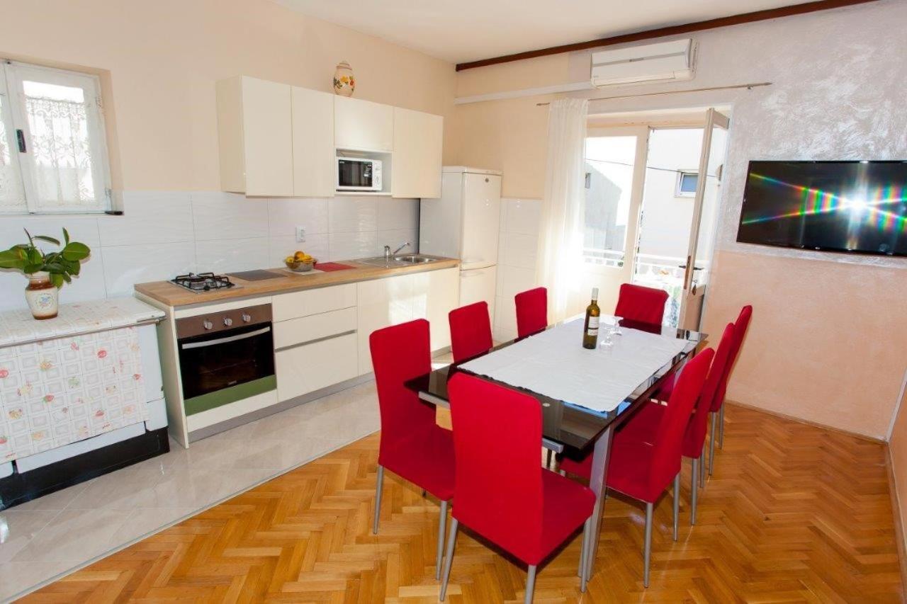 Apartments Nuic 748 Makarska Esterno foto